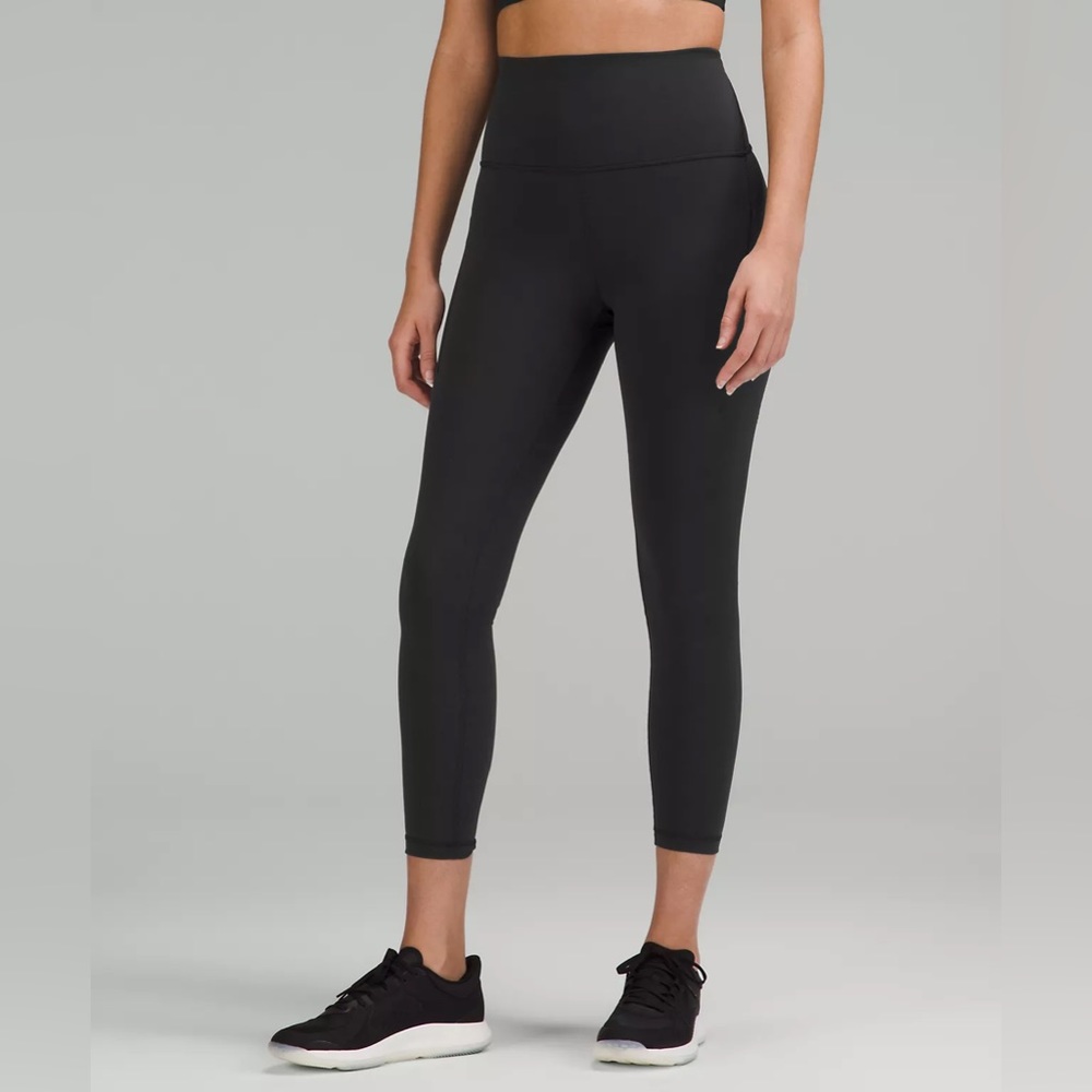 Wunder Under Train High-Rise Tight with Pockets 25" Size 6